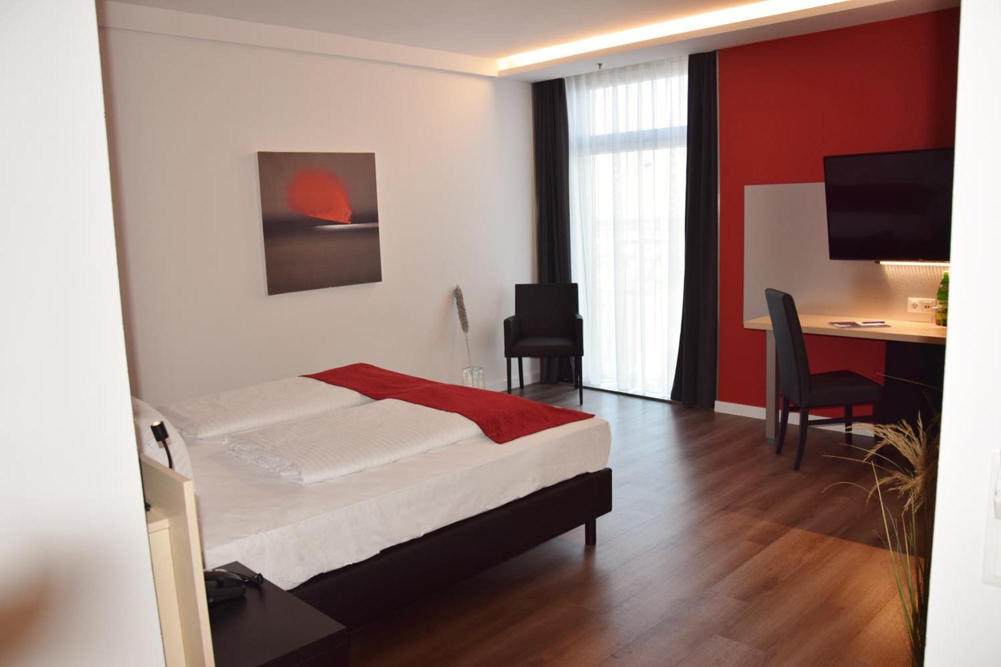 Pannonia Tower Hotel Парндорф Екстериор снимка