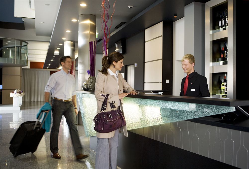 Pannonia Tower Hotel Парндорф Екстериор снимка